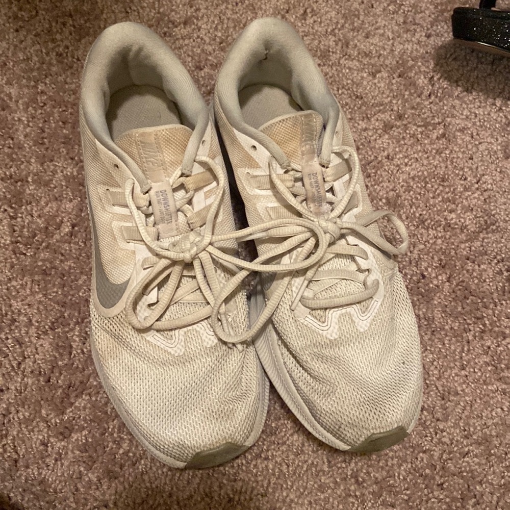 Nike tennis shoes